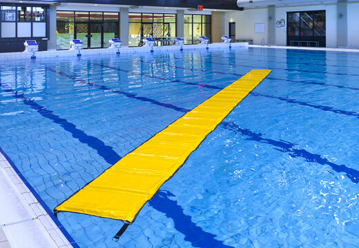 Kup ładną matę do cieków wodnych w różnych rozmiarach i kolorach zarówno dla młodych, jak i starszych. Zamów nadmuchiwane atrakcje wodne już teraz online w JB Dmuchańce Polska