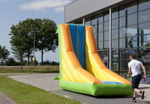 Do kupienia dmuchana przewrotka do szybkiego pokonania i do ekstremalnych zabaw dla dzieci i dorosłych. Zamów online duże dmuchane place zabaw na imprezy integracyjne od JB Dmuchance