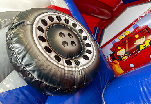Nadmuchiwany, kombinowany dmuchany zamek ze zjeżdżalnią w motywie strażackim do kupienia w JB Dmuchańce Polska. Kup dmuchane zamki do skakania ze zjeżdżalnią i czerwonym kolorem dla dzieci
