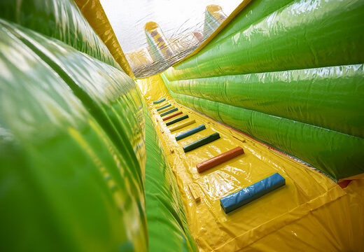 Kup idealną nadmuchiwaną zjeżdżalnię z motywem żyrafy z obiektami 3D dla dzieci. Zamów nadmuchiwane zjeżdżalnie już teraz online w JB Dmuchańce Polska