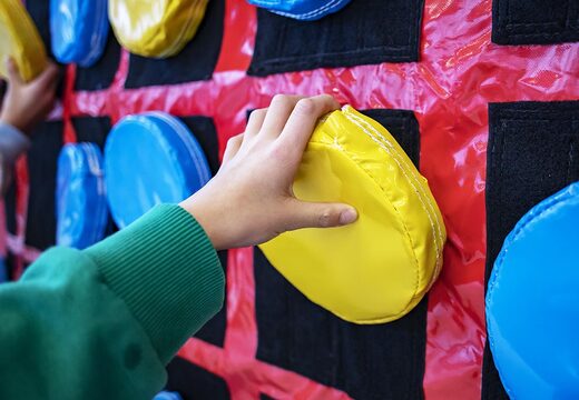 Zamów nadmuchiwaną grę w kółko i krzyżyk dla dzieci. Kup dmuchane zamki online w JB Dmuchańce Polska