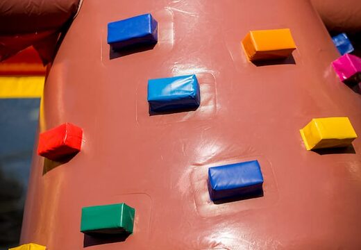 Zamów zadaszony wielozadaniowy dmuchany zamek piracki o ograniczonej wysokości 2,74 metra ze zjeżdżalnią dla starszych i młodszych. Kup dmuchane zamki online w JB Dmuchańce Polska