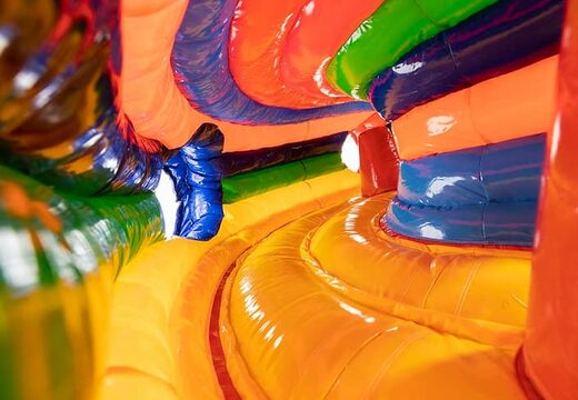Nadmuchiwany tunel do raczkowania o tematyce cyrkowej z przeszkodami, skorzystaj z rampy wspinaczkowej i zjeżdżalni dla dzieci. Kup dmuchane zamki online w JB Dmuchańce Polska