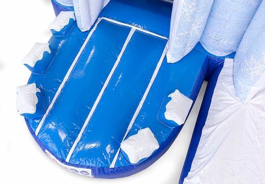 Dmuchany zamek z motywem lodu ze zjeżdżalnią i obiektami 3D dla dzieci. Kup dmuchane zamki online w JB Dmuchańce Polska