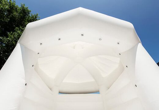 Sprzedam standardową dmuchany zamek karuzelę do skakania w motywie ślubnym dla dzieci. Zamów dmuchane zamki online w JB Dmuchańce Polska