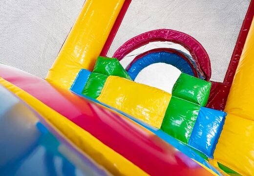 Mini dmuchany zamek multiplay z motywem flaminga ze zjeżdżalnią dla dzieci. Zamów nadmuchiwane dmuchane zamki online w JB Dmuchańce Polska