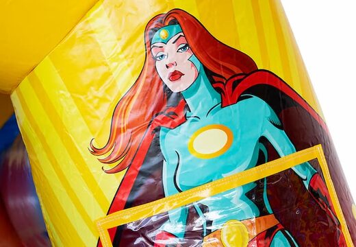 Dmuchany zamek do skakania z motywem superbohatera dla dzieci. Zamów teraz dmuchane zamki ze zjeżdżalnią w JB Dmuchańce Polska