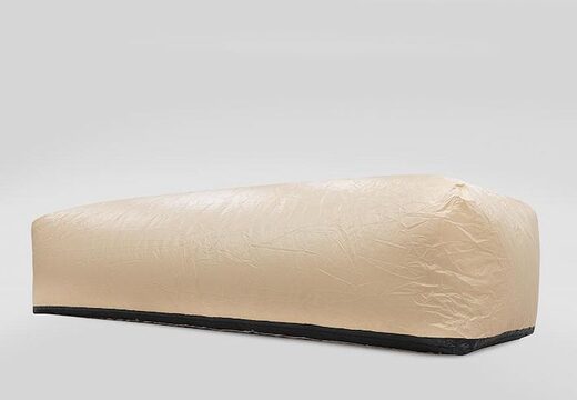 Kup kapsułę samochodową, aby zaparkować samochód lub inny pojazd na zewnątrz