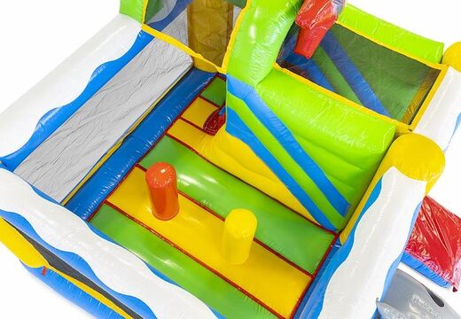 Kup nadmuchiwaną poduszkę powietrzną ze zjeżdżalnią w pirackim motywie dla dzieci