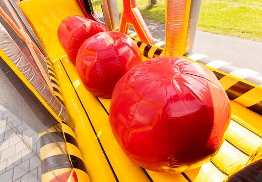 Tematyczny kurs szturmowy z meganapięciem na sprzedaż w JB Inflatables