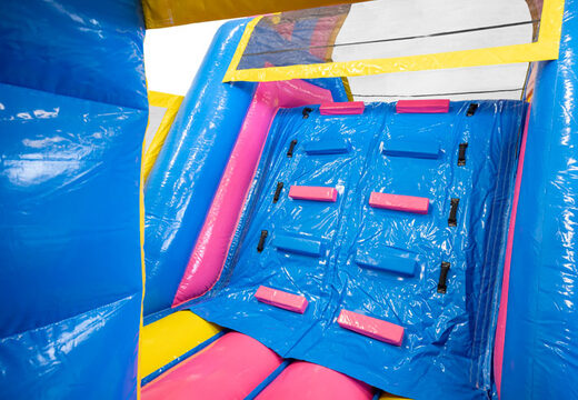 Kup 13 metrowy nadmuchiwany tor przeszkód z motywem Flamingo dla dzieci.  Zamów nadmuchiwane tory przeszkód już teraz online w JB Dmuchańce Polska