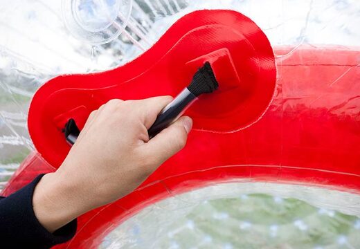 Uchwyt na nadmuchiwanej piłce