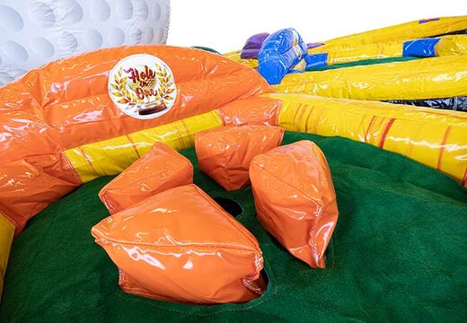 Nadmuchiwany zamek w formacie parku golfowego w JB Inflatables