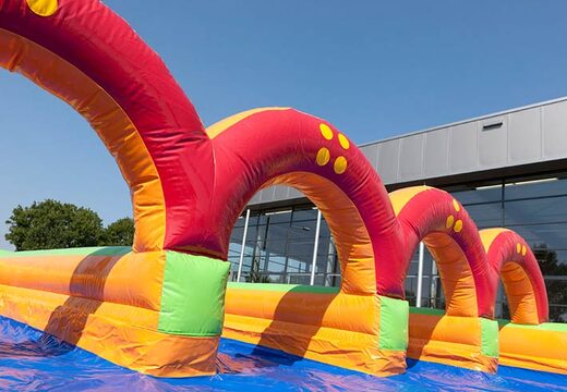 Nadmuchiwana gra w shuffleboard