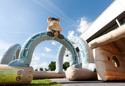 Ruchomy tor wyścigowy z motywem zachodnim