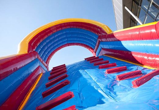 Wspinaczka po torze tanecznym w wannie