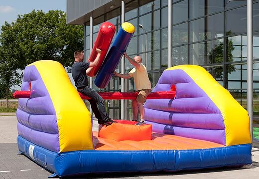 Gra polegająca na uderzaniu w bramkarza