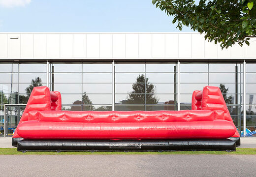 Kup czarno-czerwony stół do piłkarzyków z unikalnym systemem przesuwania deski z dnem