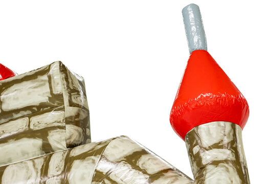 Czerwona wieżyczka na standardowym zamku dmuchanym Grey Brick od JB w Meppel