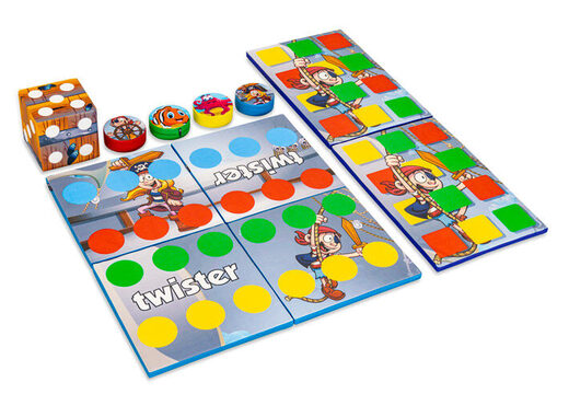 Kolorowy zestaw gier z tyłu Softplay w temacie Pirate Seaworld