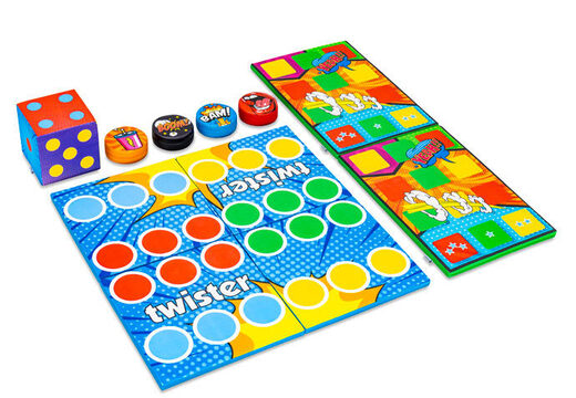 Kolorowy zestaw gier z tyłu Softplay w temacie komiksowym