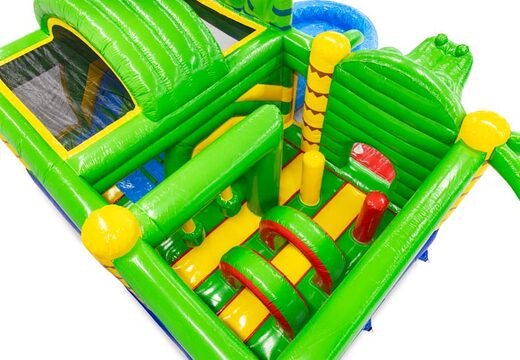 Wnętrze zamku dmuchanego z arkadami, filarami i workami treningowymi na sprzedaż w JB